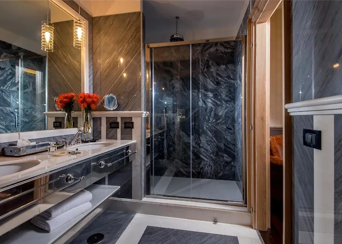 The At The Spanish Steps Luxury Collection - Spanish Step