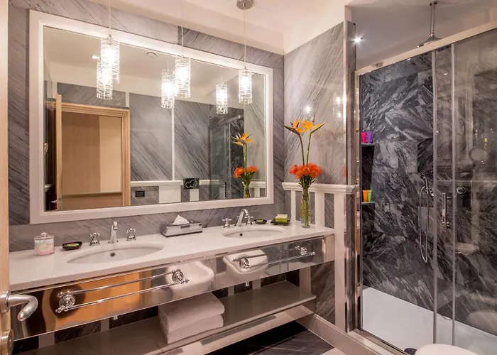 The At The Spanish Steps Luxury Collection - Spanish Step 4*